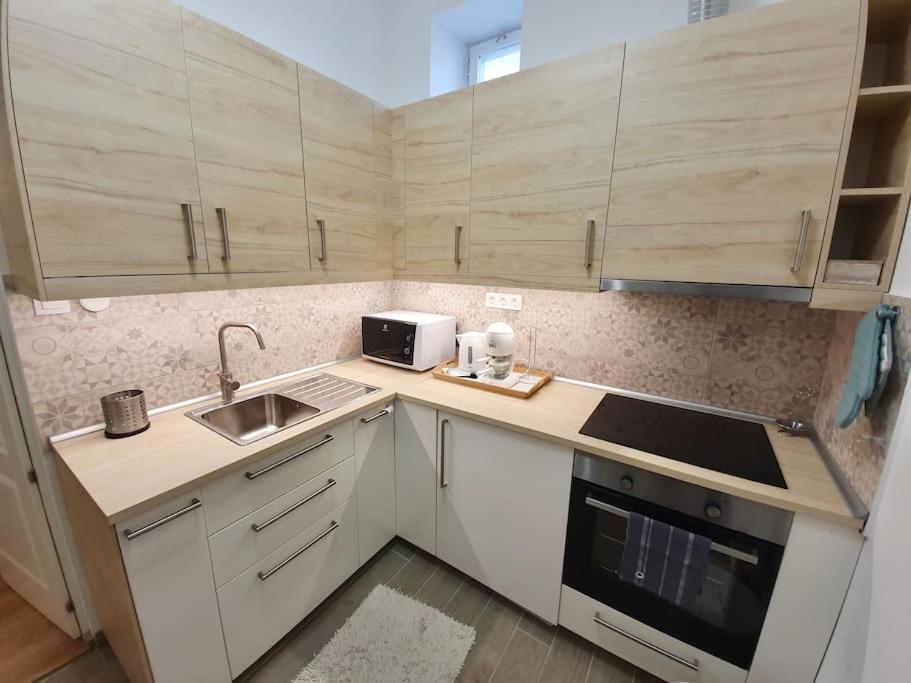 Andrea Apartman Miskolc Belvarosaban Exteriér fotografie