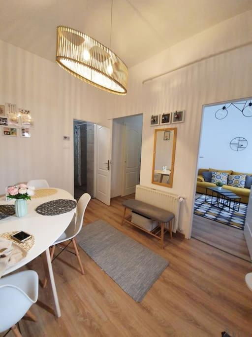 Andrea Apartman Miskolc Belvarosaban Exteriér fotografie